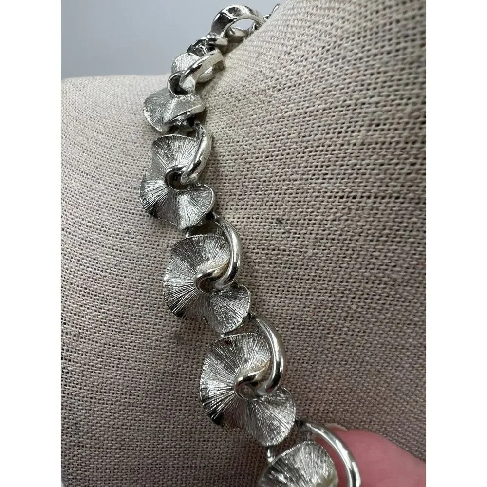 Vintage‎ Lisner Silver Tone Necklace Textured Link Choker Adjustable 13-16